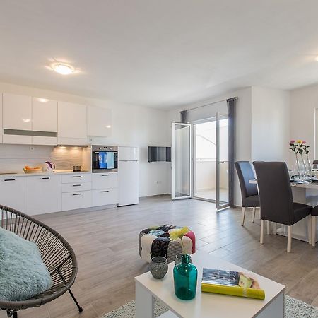 Maiv Residence - Family & Designer Suites Rogoznica  Exteriér fotografie