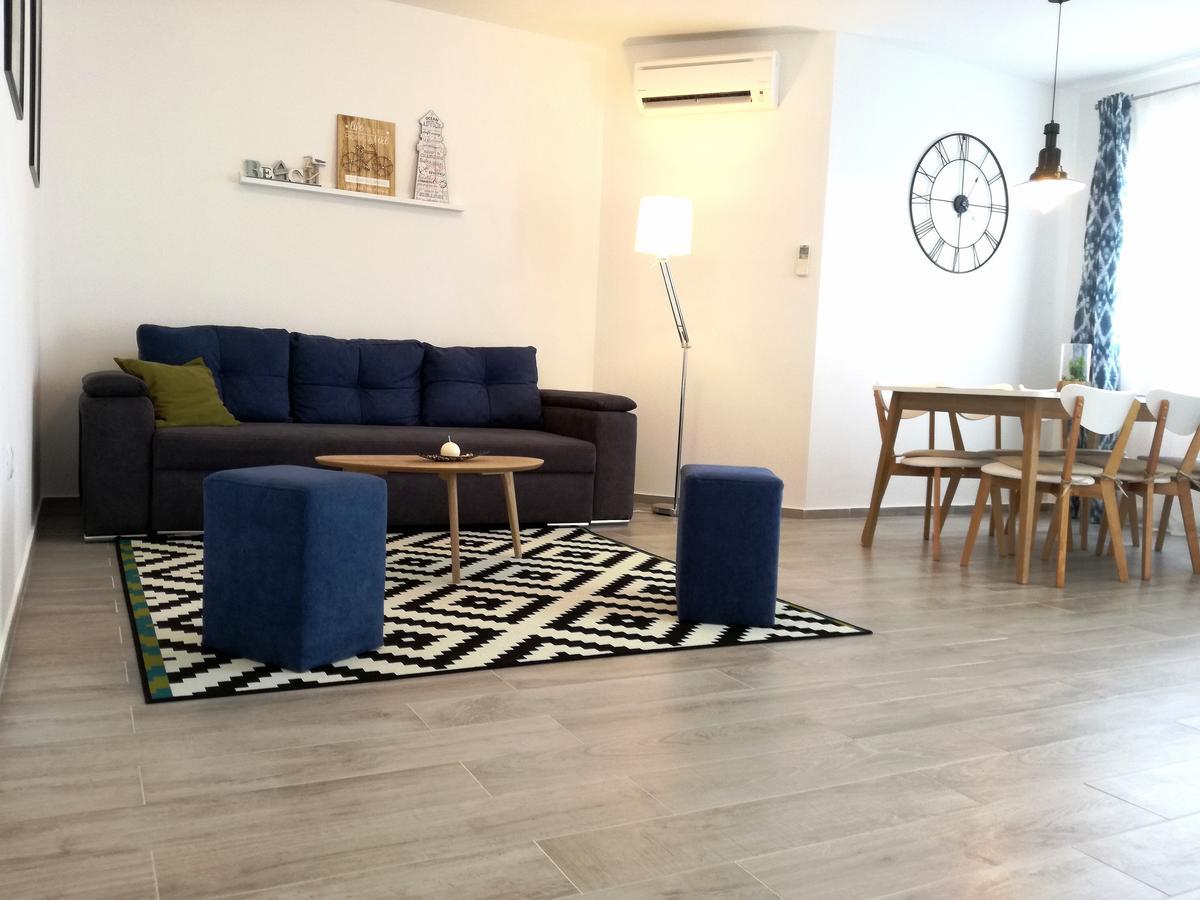 Maiv Residence - Family & Designer Suites Rogoznica  Exteriér fotografie